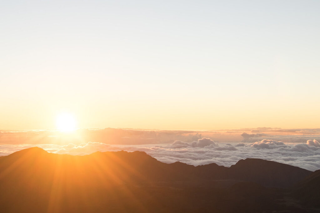 ハレアカラ山頂からみる日の出